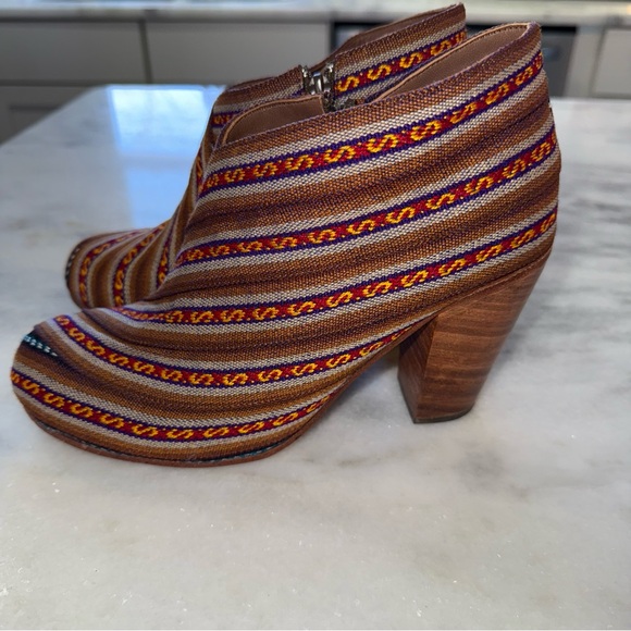 FORTRESS OF INCA Shoes - Fortress of Inca Ankle Boots Booties-Multicolor Canvas-Made in Peru-US Size 8